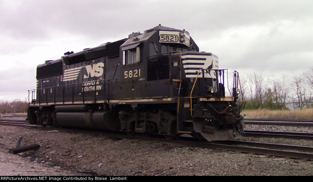 NS 5821 waiting on its next assignment